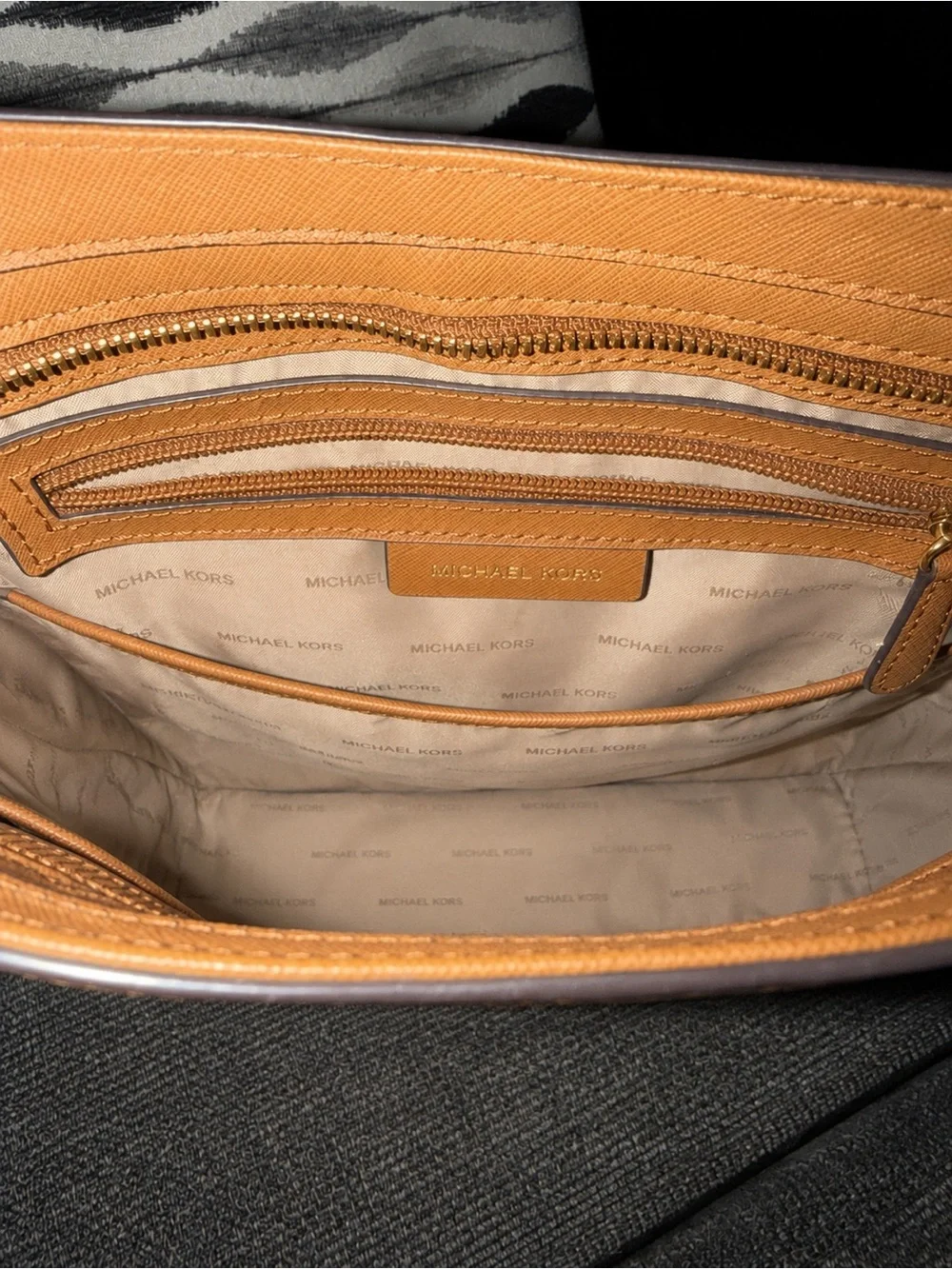 Michael Kors Jet Set Travel Crossbody Bag Brown/Cognac Saffiano Leather